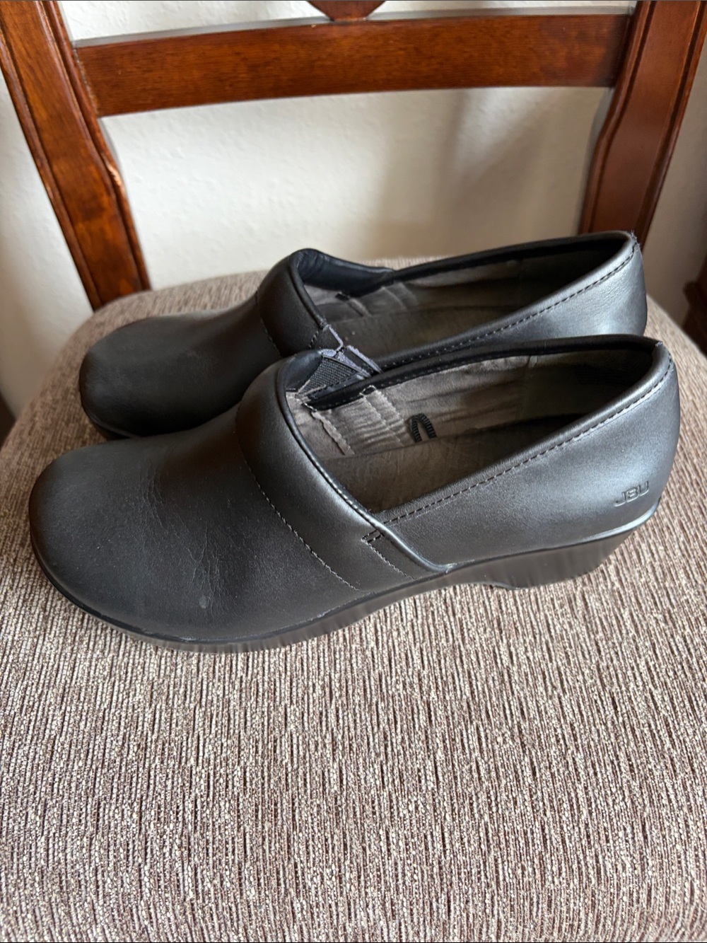 Jambu Designs JBU- Professional Black Slip-On Clog